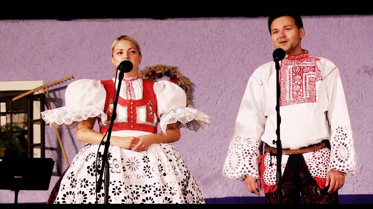 DOLNÍ BOJANOVICE-Vynikající manželský zpěv VERONIKY a VAŠKA ŘIHÁKOVÝCH za doprovodu CM ZÁDRUHA 1.