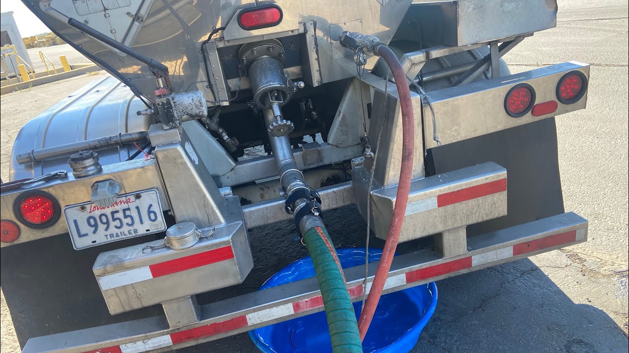 Unloading setup for air air off tanker