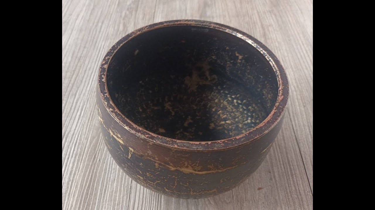 (已售出) 極品 日本名家 收藏級老罄 手打老頌缽 有年代遺留的痕迹 13公分口徑 外表有輕微磕碰 磨損滑痕 頌缽哪裡買