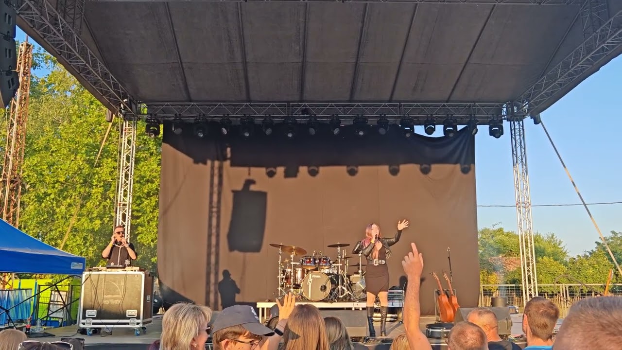 Dj Szatmári & Szakos Andi - Változnak az idők/Páratlan páros/ Újfehértó Augusztus 20.