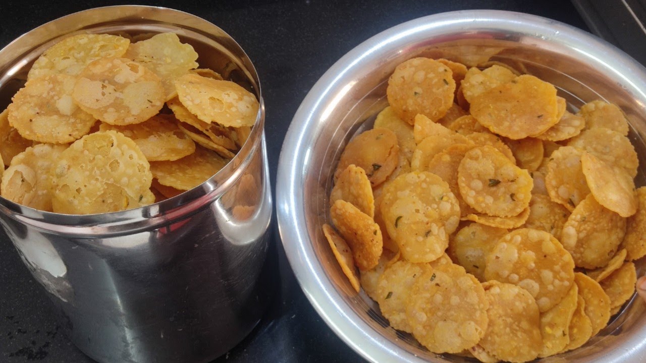 1 kg బియ్యం పిండి తో చెక్కలు మెత్తగా రాకుండా పొంగుతూ కరకరలాడుతూ రావాలంటే ఇలా చేయండి చాలా బాగా వస్తాయ