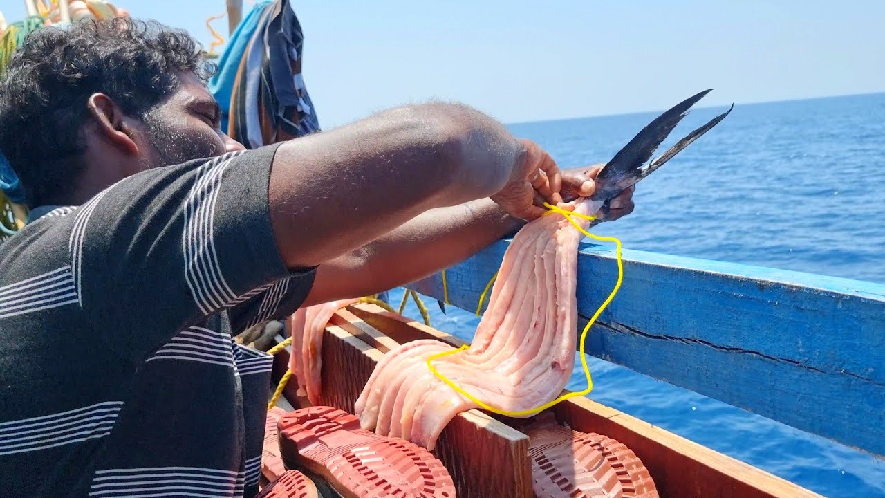 கருவாடு கிரேவி கஞ்சிக்கு அப்படி ஒரு சுவை!!!நாங்களே ஆழ்கடலில் பிடித்த மீனை கருவாடாக்கினோம்|Episode-21