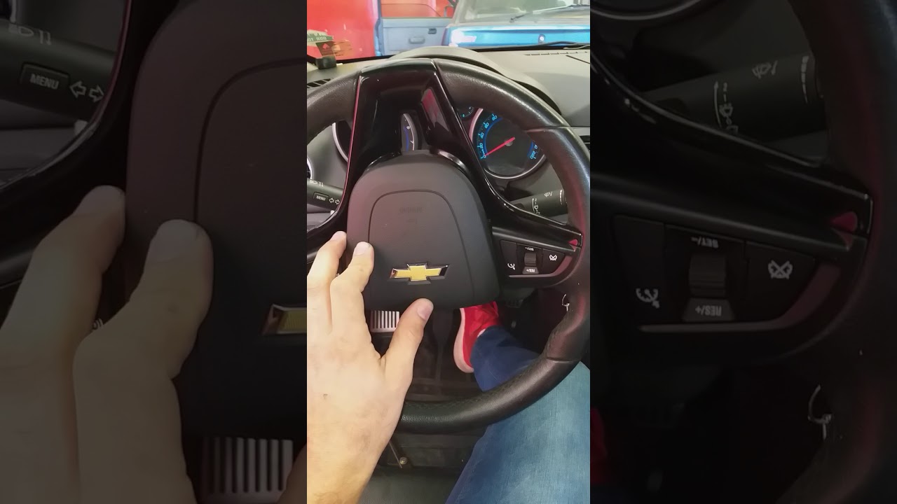 Como tirar air bag do volante do Chevrolet Cruze 2012
