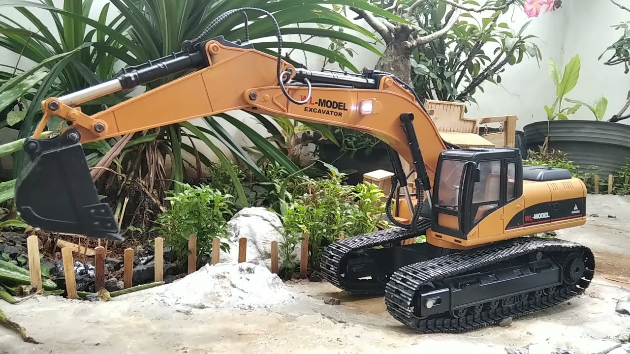 RC metal excavator scale 1/16 climbing test  WL 16800  #rcconstruction #excavator #rcexcavator
