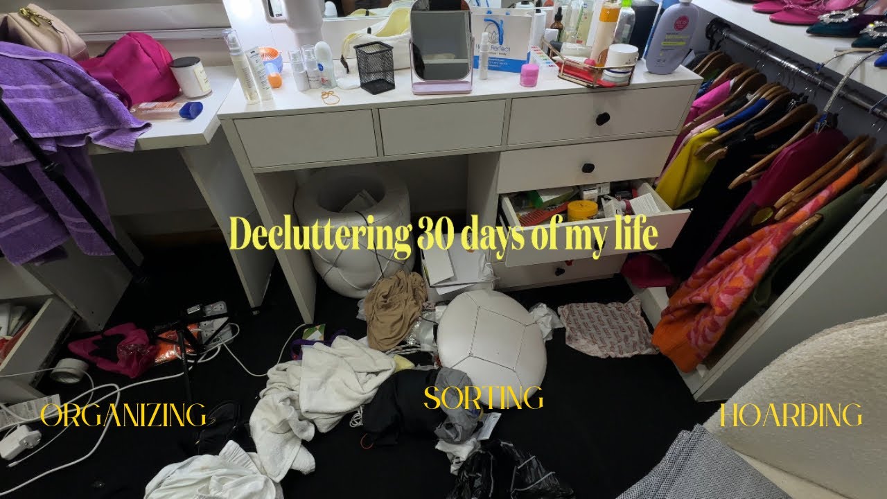 Decluttering 30 days of my life and throwing out everything i own.