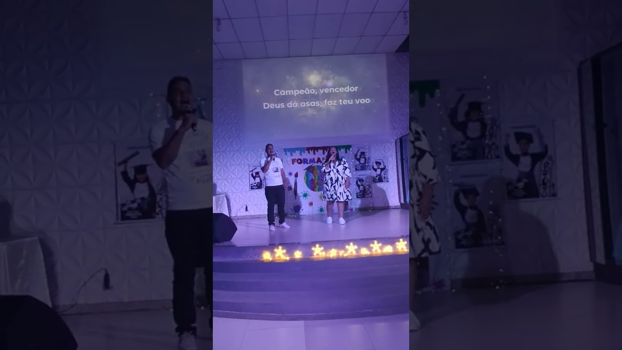 sandila e Emerson uma fam&iacute;lia aben&ccedil;oada cantaram na 🎓 formatura