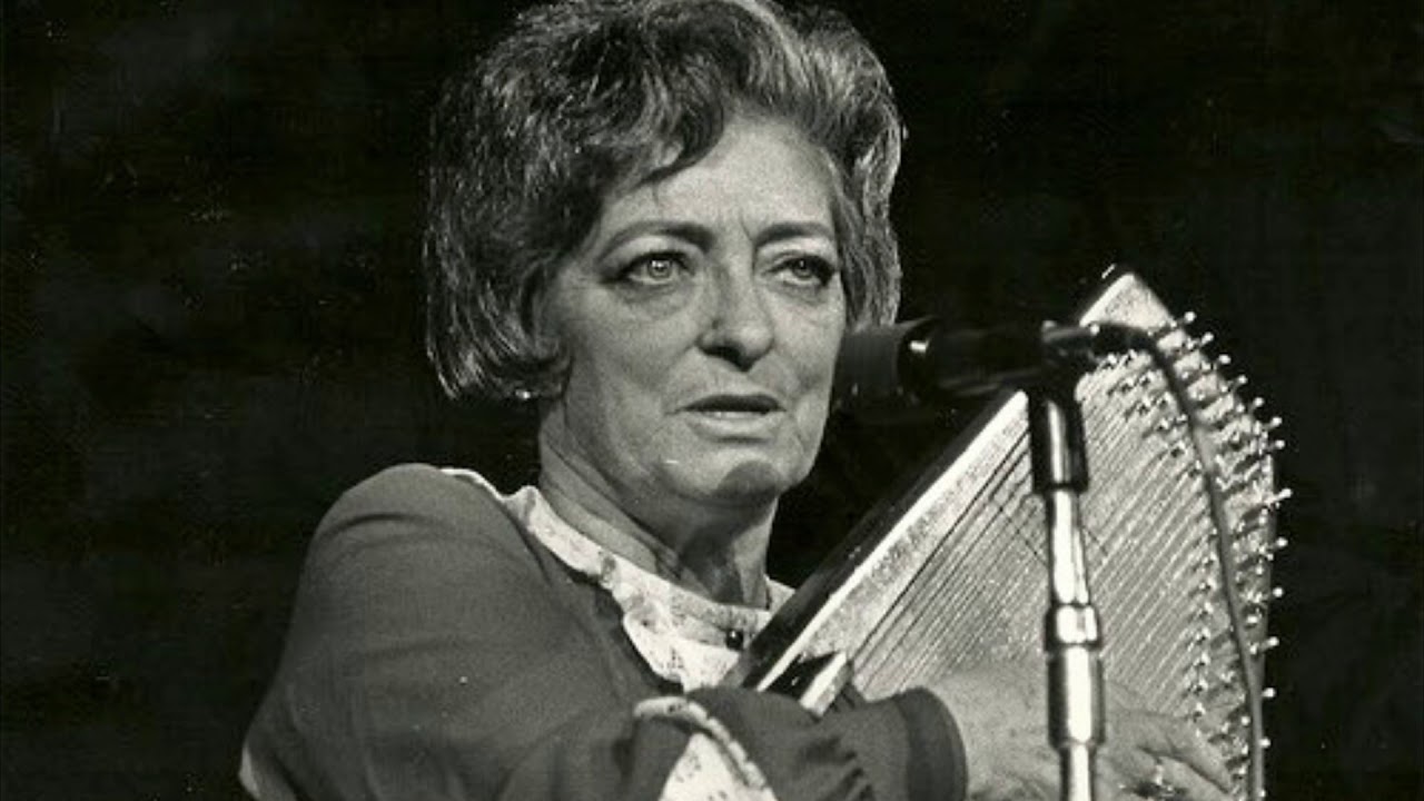 Foggy Mountain Top - Mother Maybelle Carter & Bill Monroe (Live)