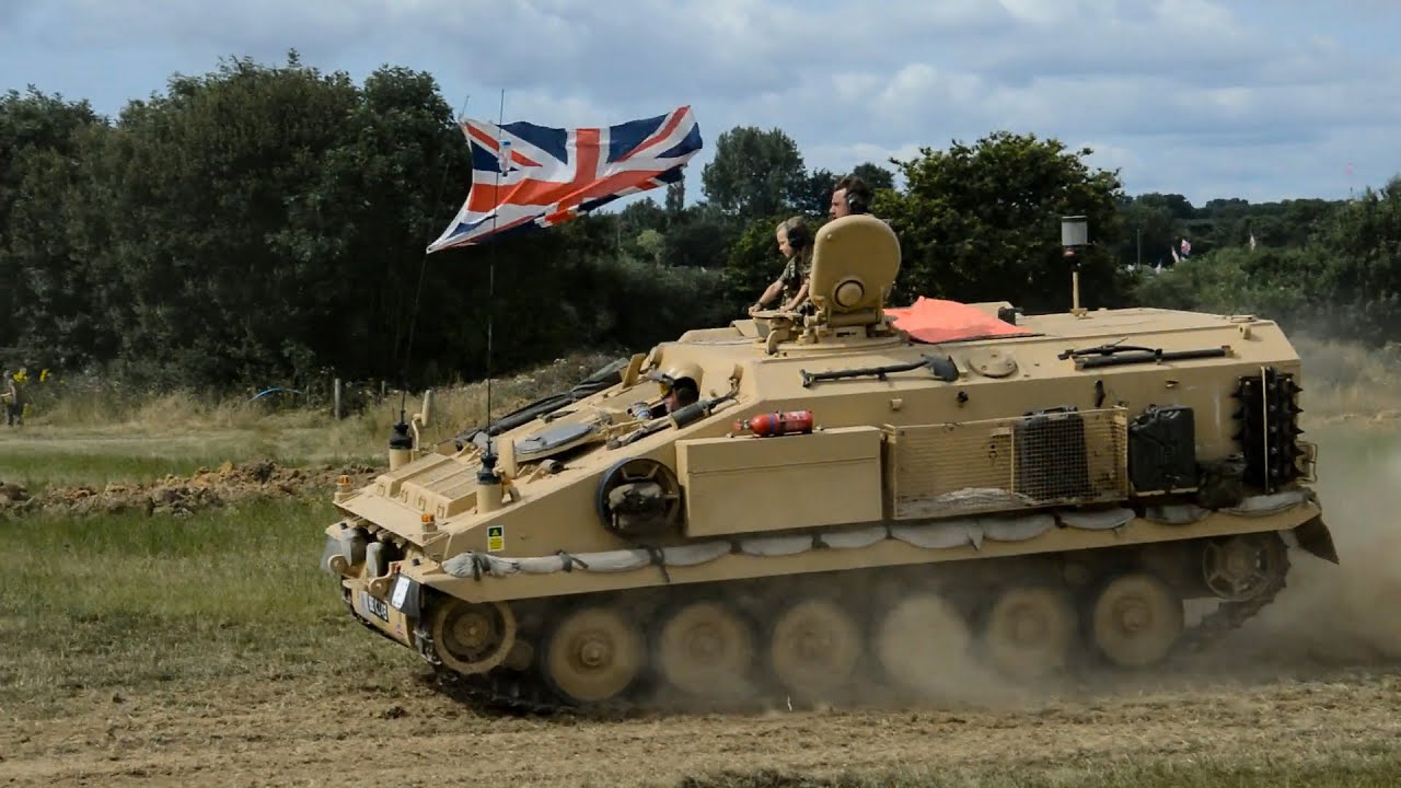 Alvis Stormer at full speed (War & Peace Revival 2015)