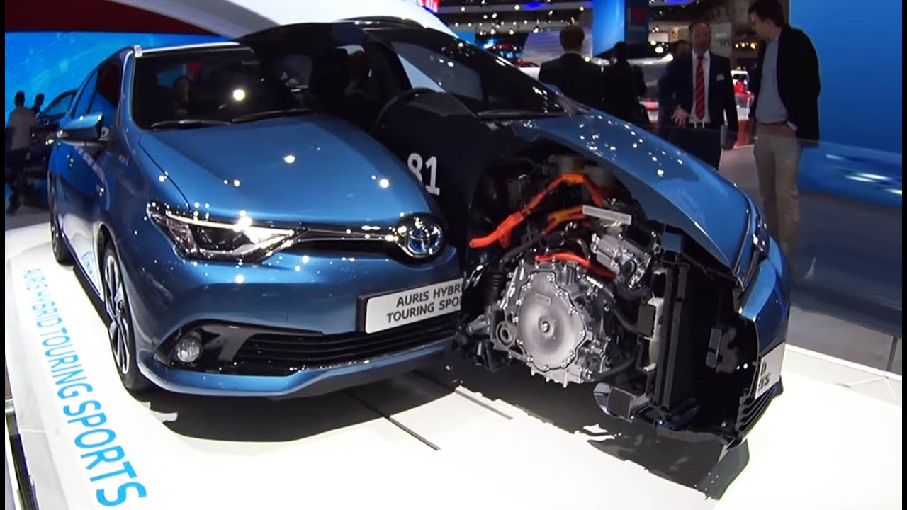 2016 Toyota Auris Hybrid Touring Sport - Cross Section Technology - Exterior and Interior Walkaround