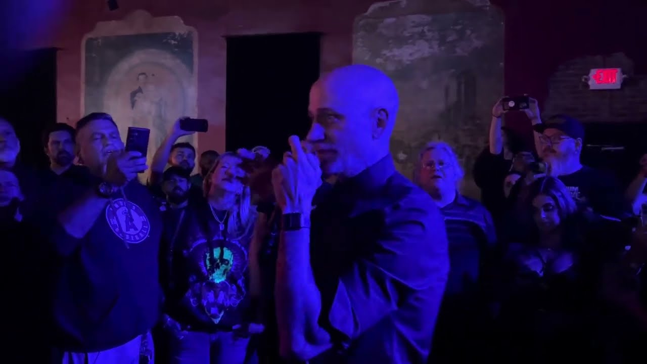Cold - Wasted Years (Scooter Ward in Crowd) live at Headliners Music Hall in Louisville, KY