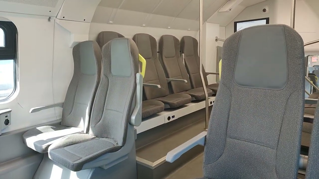 RE 2633/RV 3531 Ferrovie Nord MilanoS.p.A./Trenitalia Milano Centrale - Verona P. Nuova - Venezia M.