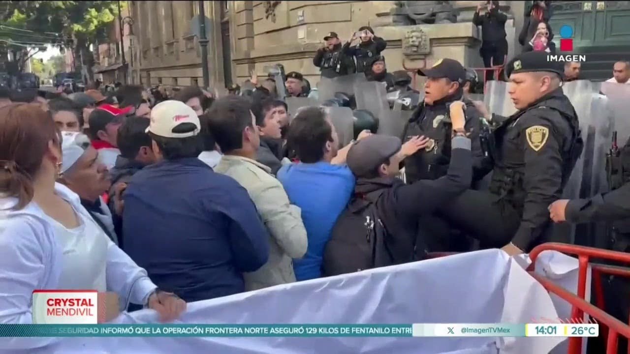Con empujones y golpes inició el día de la discusión de la corrida de toros en la CDMX | Crystal