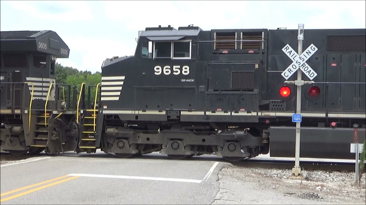 Elledge Lane Railroad Crossing #1, Muscle Shoals, AL