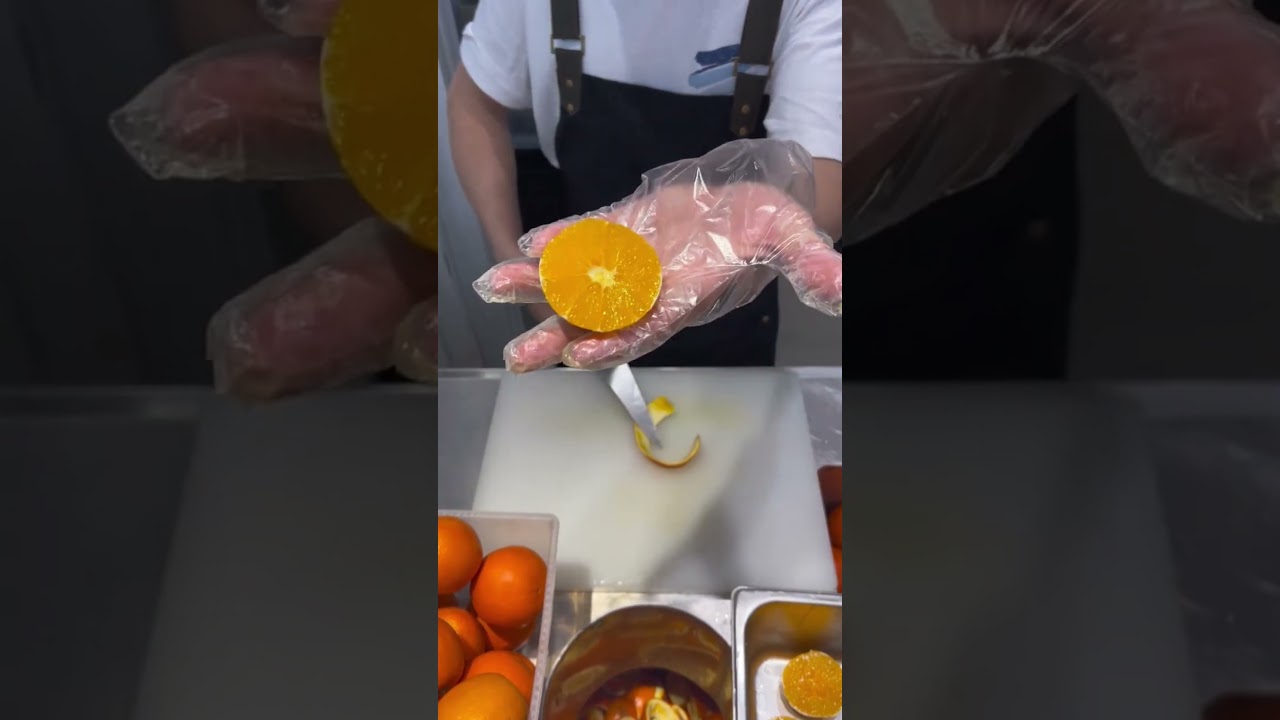 Самый быстрый способ почистить апельсин 🍊