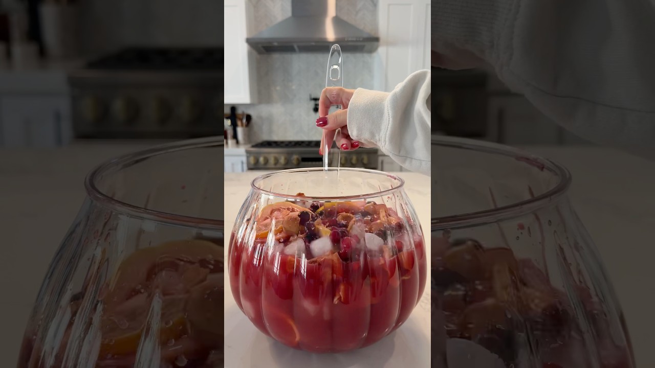 Christmas Punch 🎄 #christmas #drinks #recipe #restock #asmr #satisfying #viral #shorts #fyp #drinks