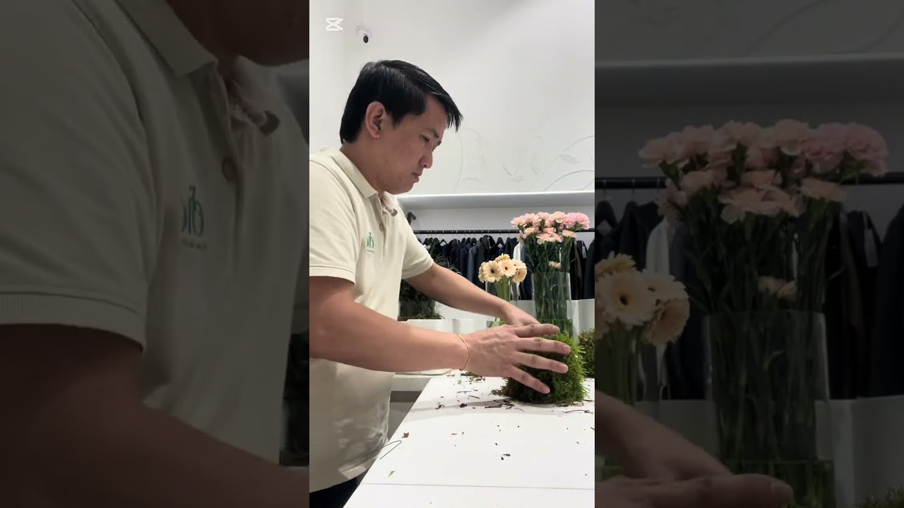 Garden type flower arrangement