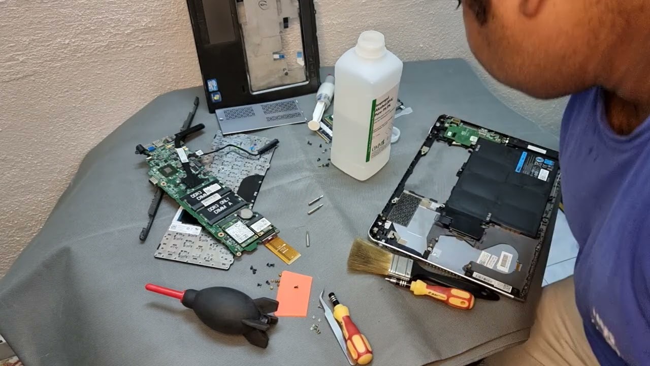 Dell Vostro 3360 - General Service and Keyboard Replacement