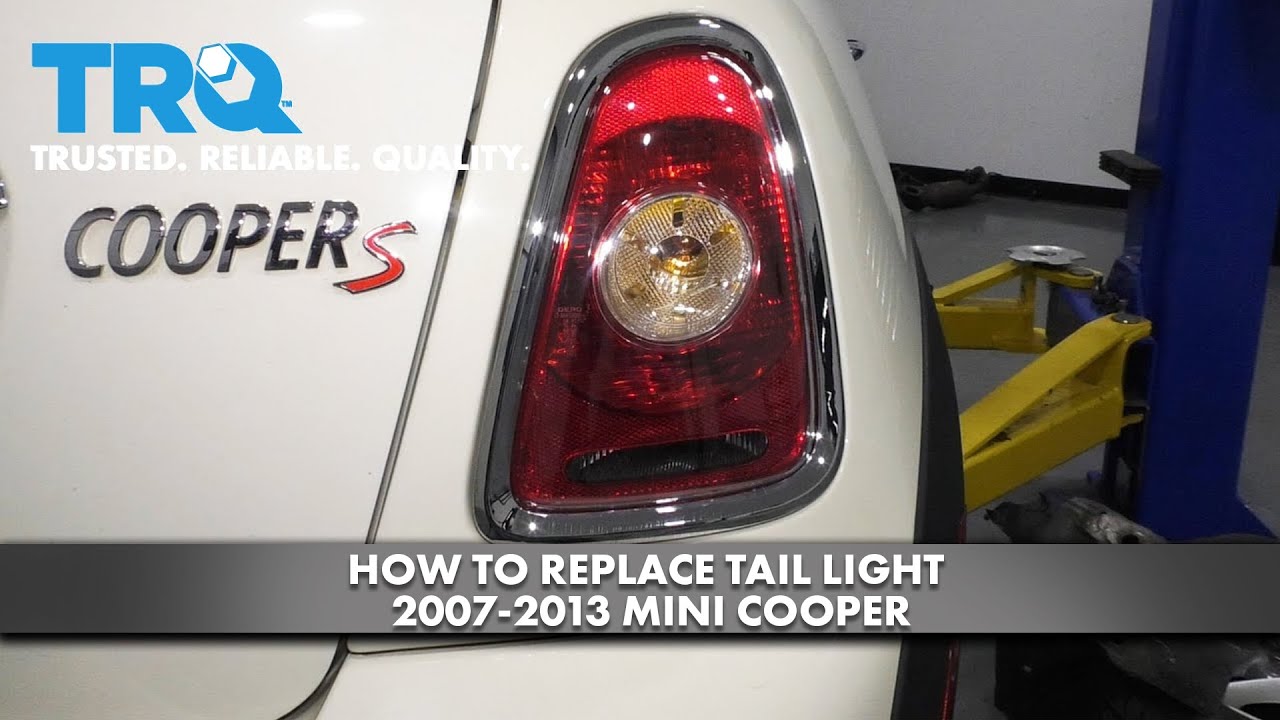 Как заменить задние фонари на Mini Cooper 2007–2013 годов