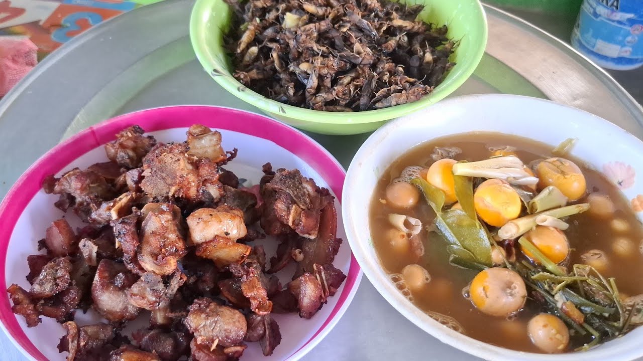เมนูอาหารเช้าทอดหมูแกงไข่ขั่วแมงชอนพี่น้อง 22 มกราคม ค.ศ. 2026