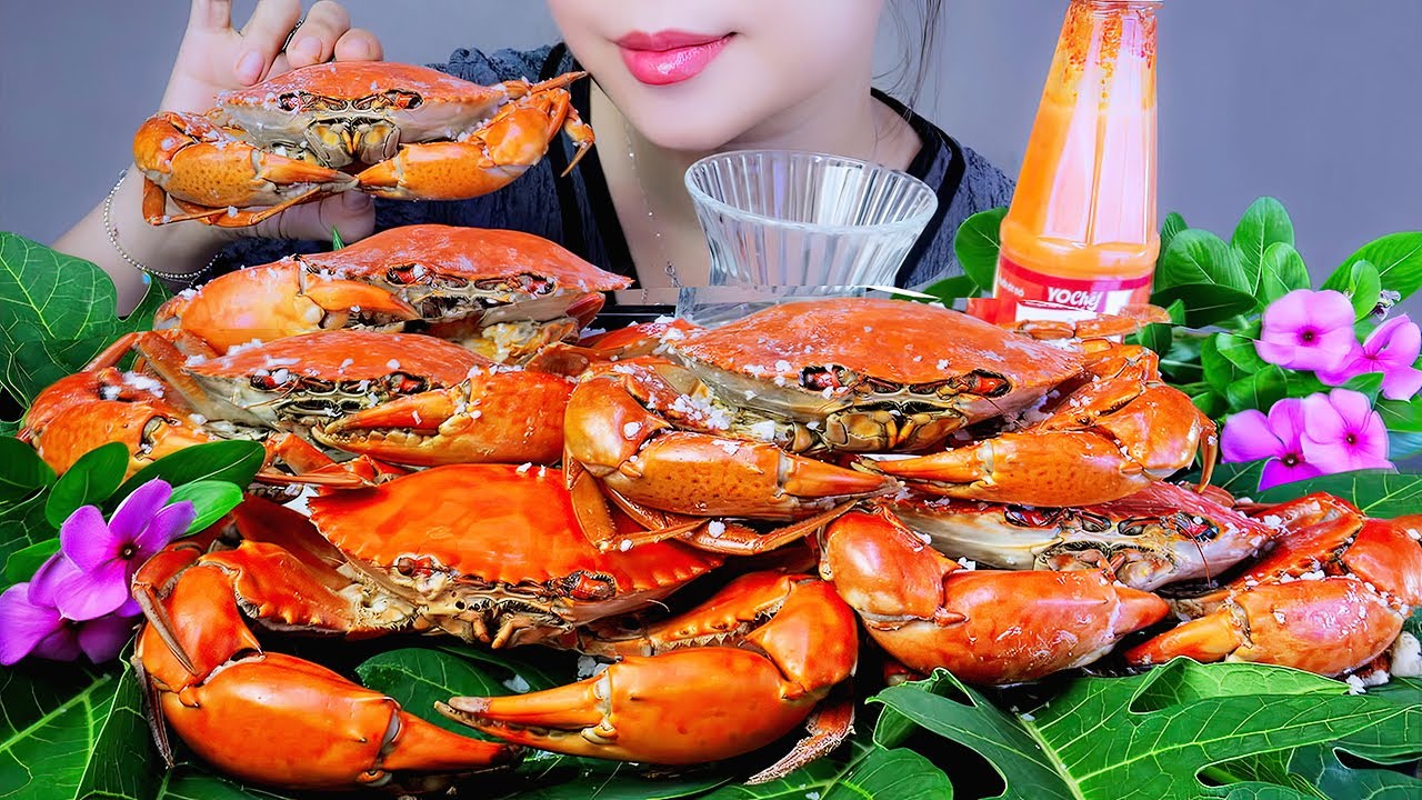 ASMR STEAMED CRAB WITH SALT , EATING SOUNDS | LINH-ASMR