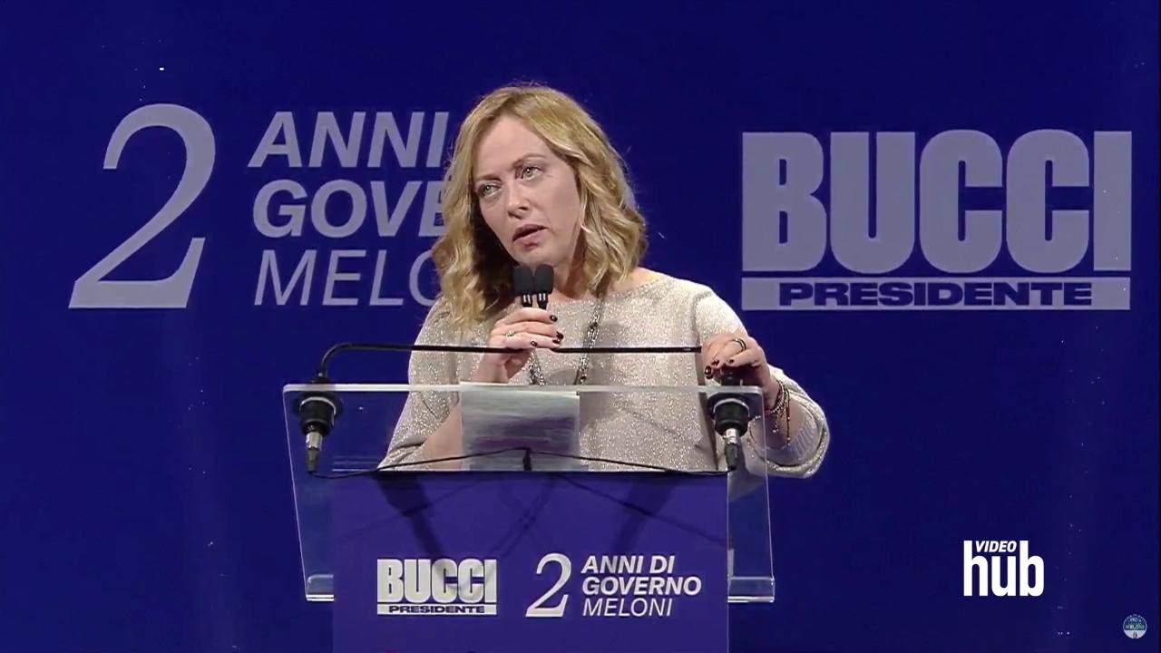 Genova, Meloni sul palco per Bucci: 