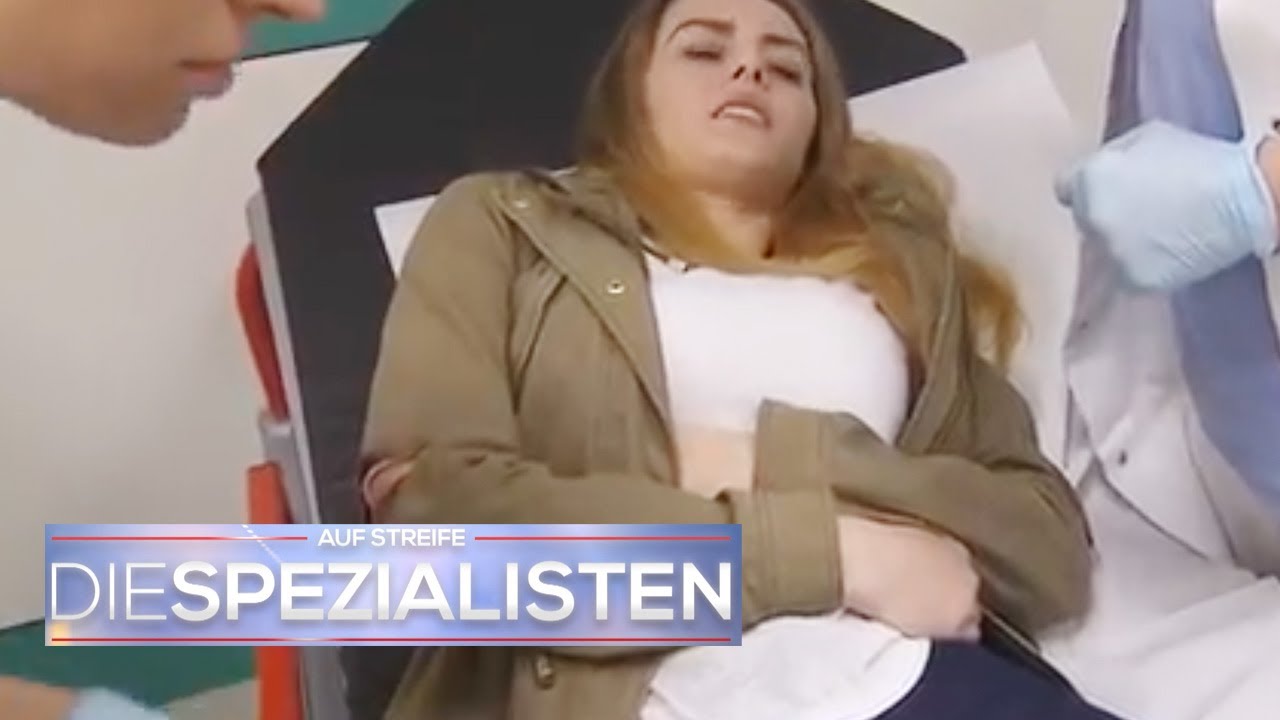 Schwanger vom besten Freund? Mädchen (15) hat Bauchschmerzen | Die Spezialisten | SAT.1