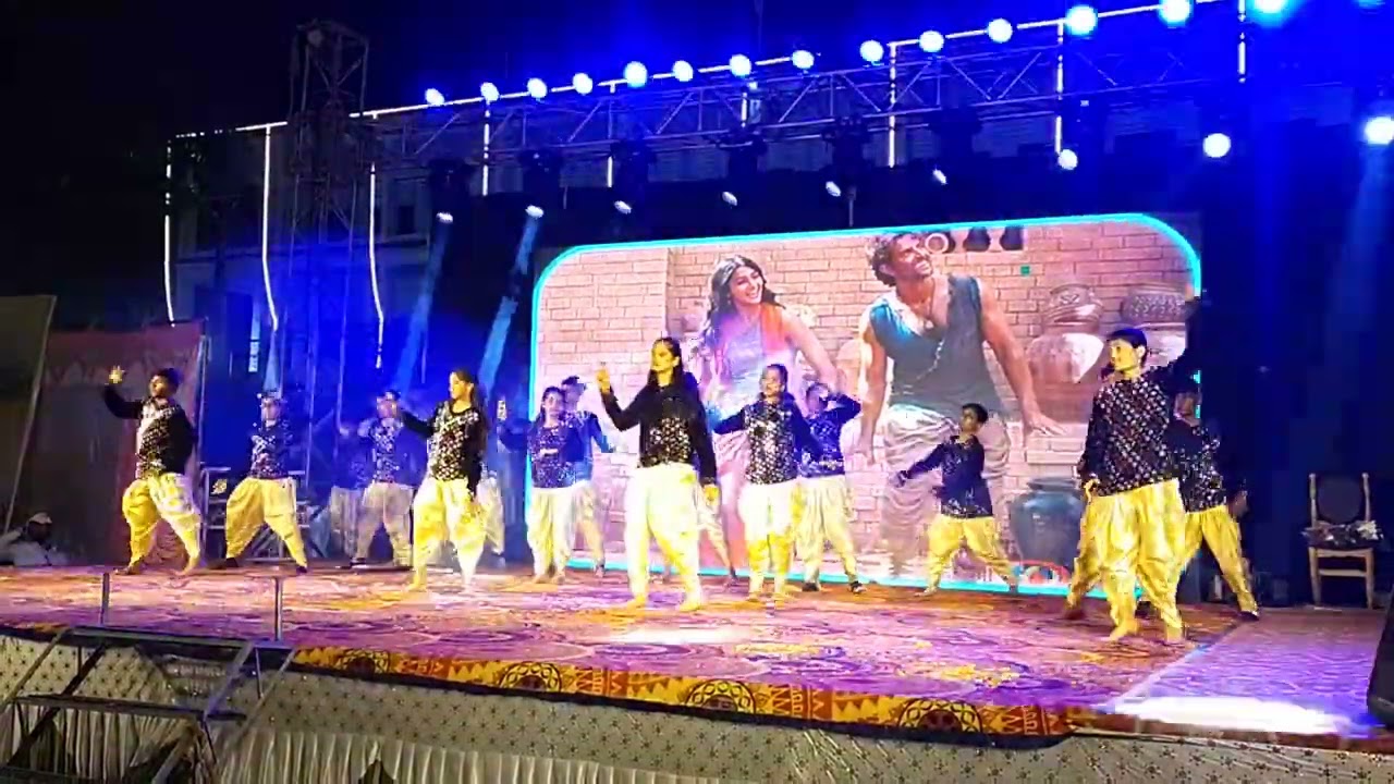 6 क्लास डान्स.