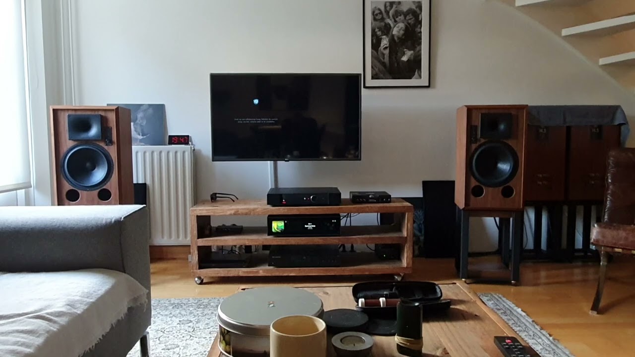 Blumenhofer Classic 1722 , Rega Elex-R, Chord Hugo TT2