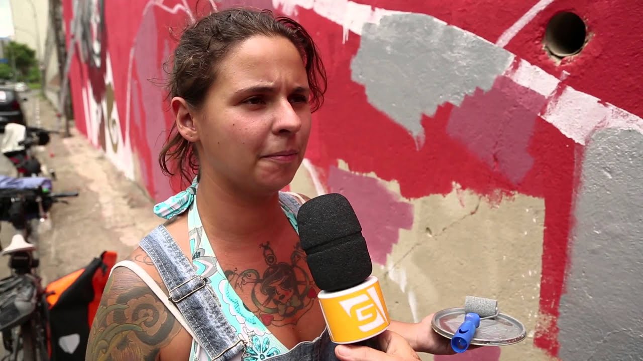 Artistas pintam o maior grafite da America Latina em São Paulo