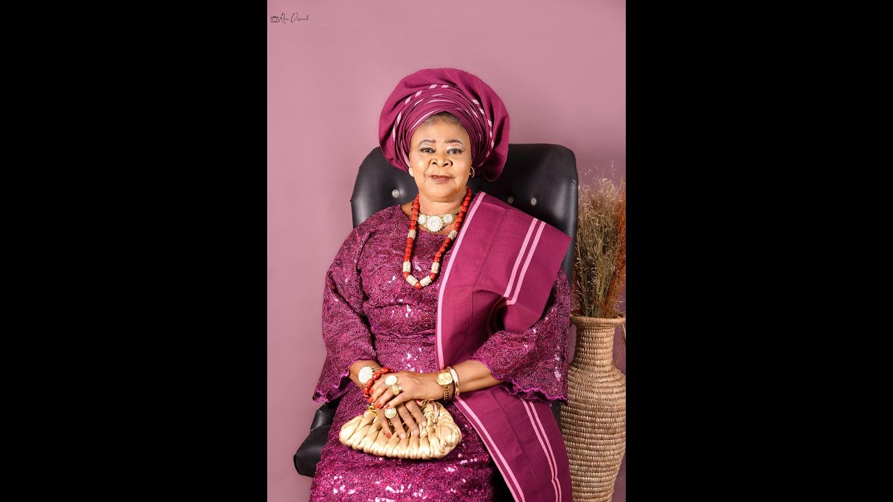 PRINCESS JULIANAH TAYE BAKARE RECEPTION & ENTERTAINMENT OF GUESTS - MUSIC BY TOLU OBEY.
