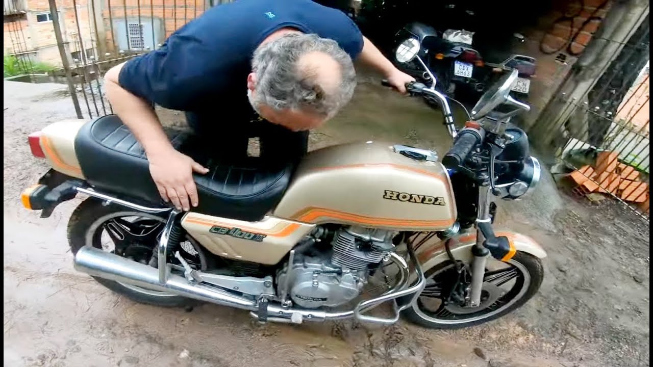 ANTIGA HONDA CB400 COM VAZAMENTOS E BLOCO TRINCADO! APRENDA A CONSERTAR COM O REI DAS CBS!