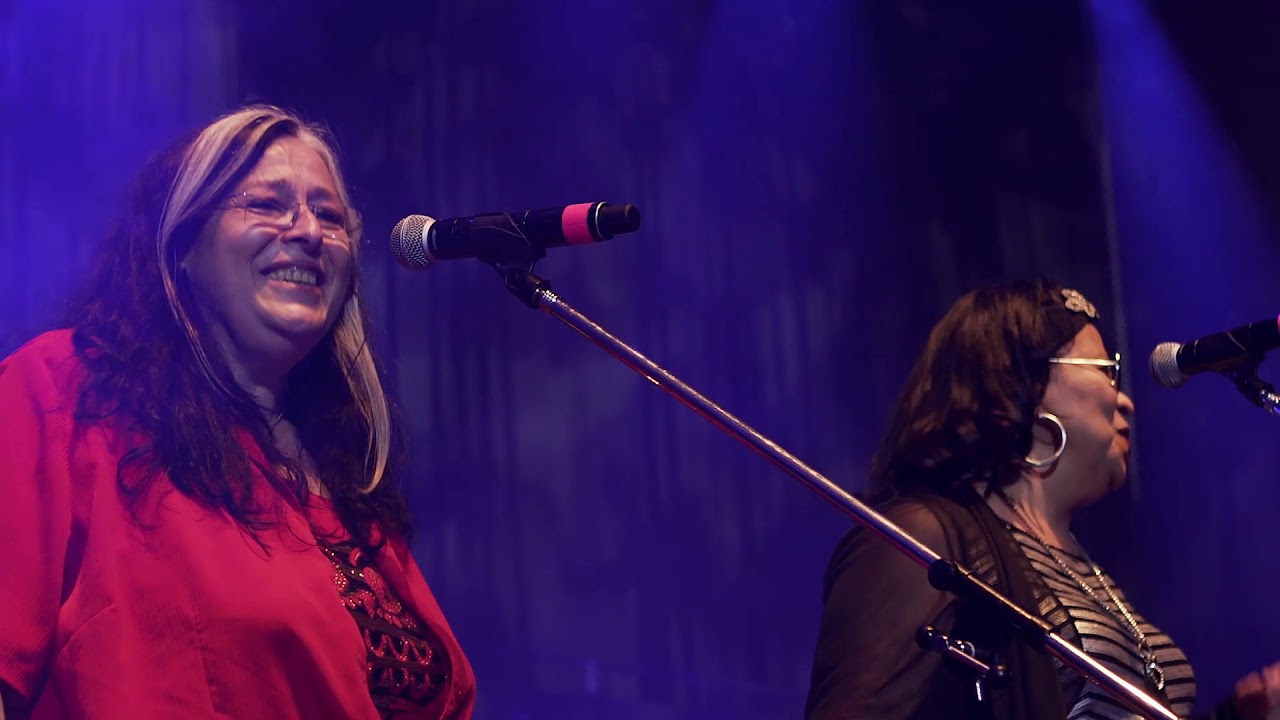 La Mississippi ft. Viviana Scaliza y Deborah Dixon - Same old Blues (Vivo Luna Park - 30 Años)