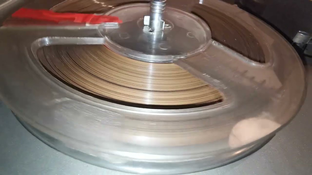 Philips N 4404 - Potrzebuję pomocy! Jestem za młody! Czyje to wykonanie Memphis Tennessee?
