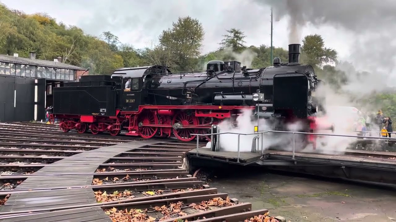 Museumsbesuch Oktober 2023: BR 38 2267 wieder unter Dampf