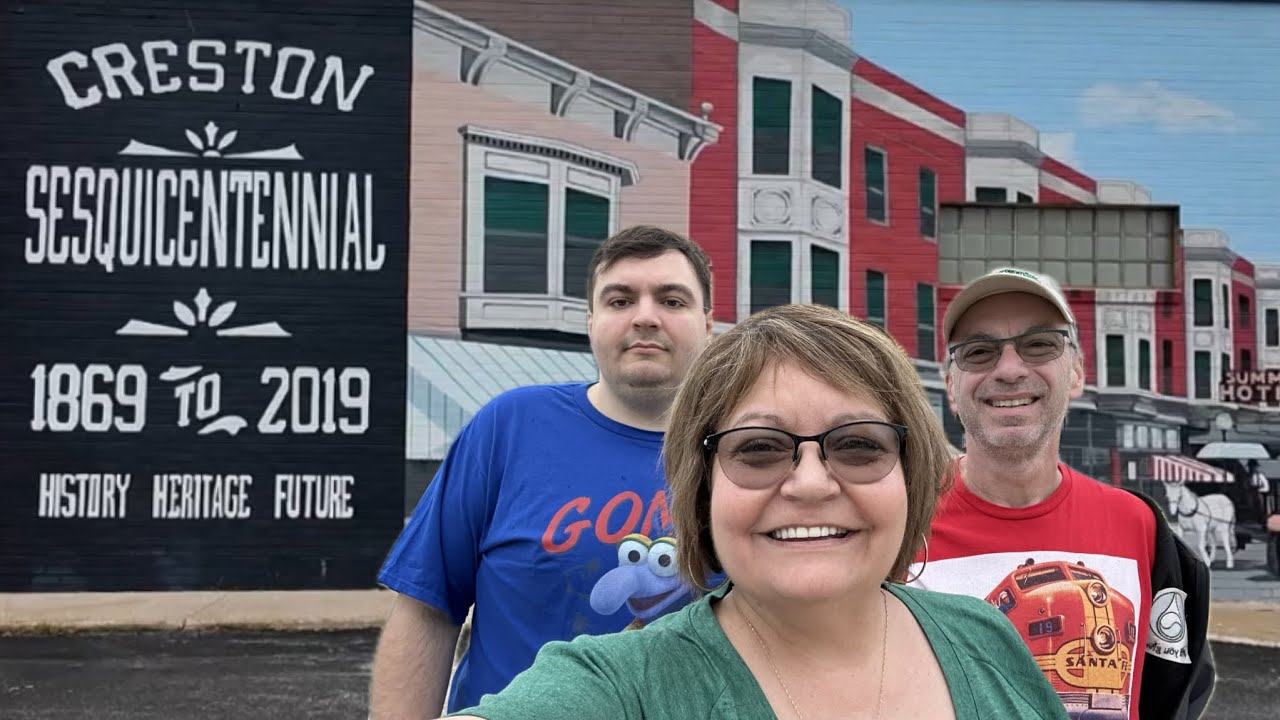 Creston, Iowa Road Trip Part 2 | Murals | Mario’s Sports Bar | Osceola Amtrak Station | Midwest