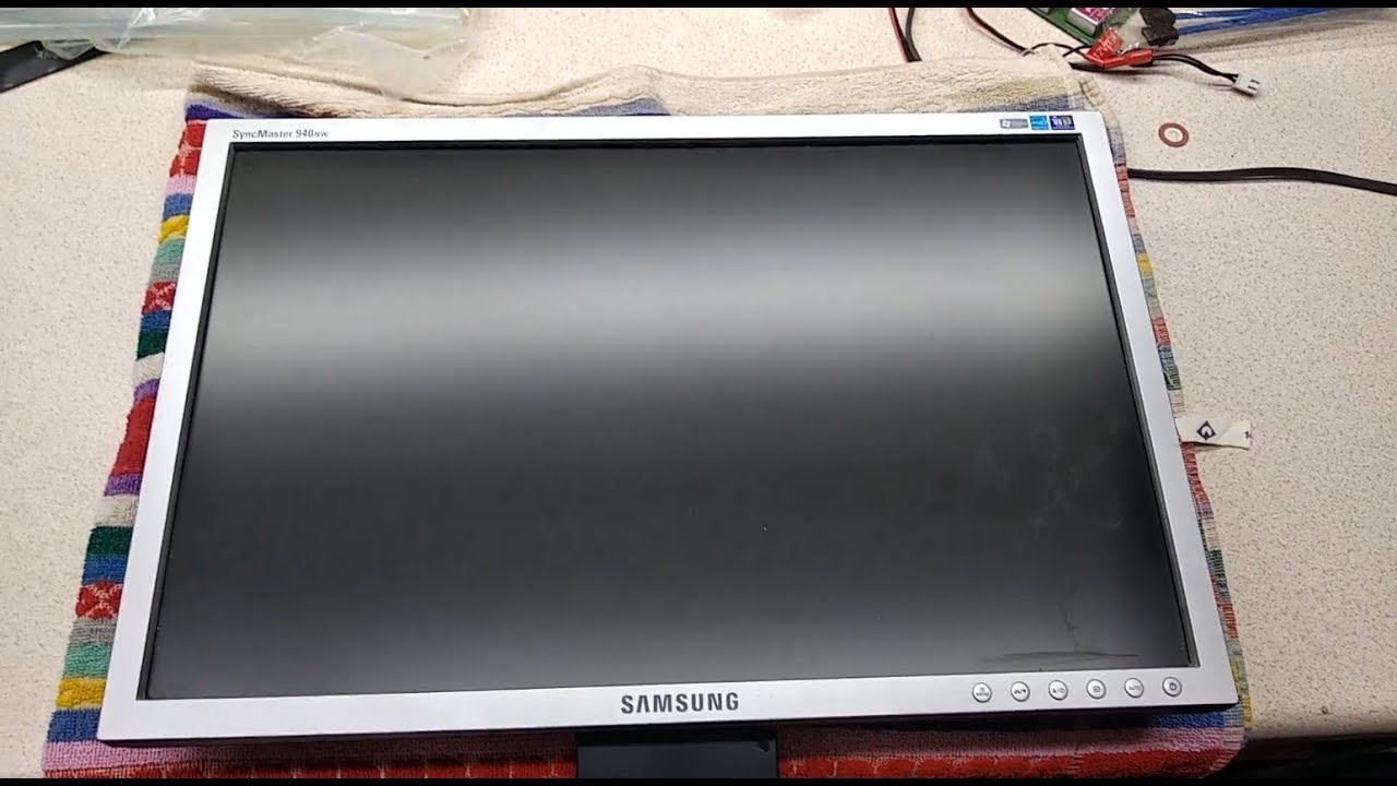 Monitor Samsung 940NW i montaż podświetlenia (LED)