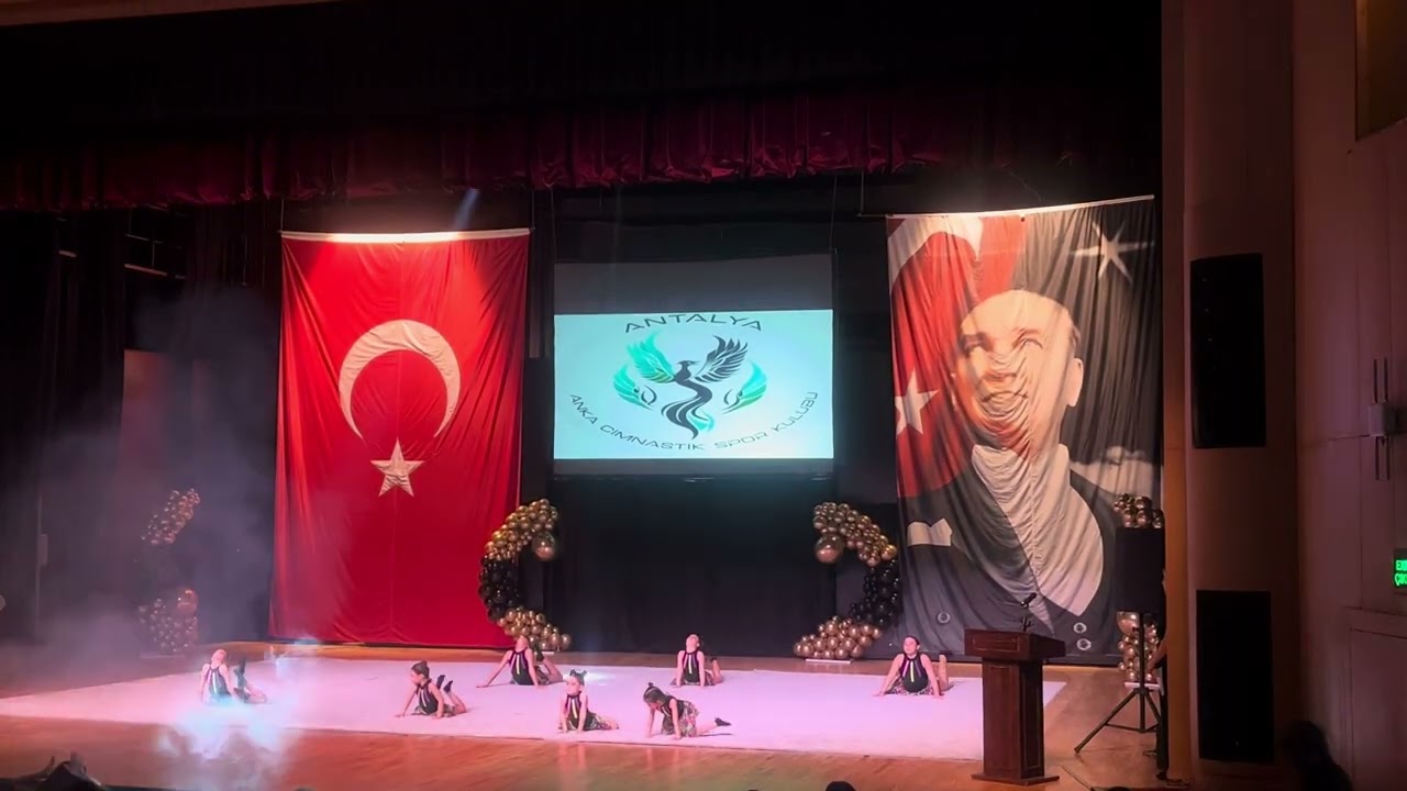 4,5 yaş grubu jimnastik gösterisi Tomris’in İlk Büyük Sahnesi