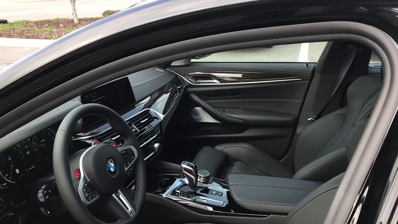 All new F90 BMW M5 features!
