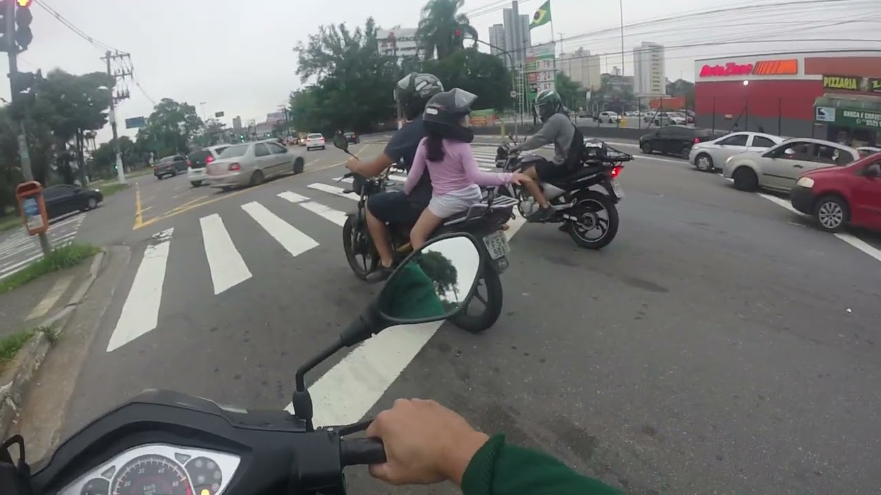 Pilotando Traxx moby 50cc um modelo perfeito para o dia-a-dia e extremamente confortável