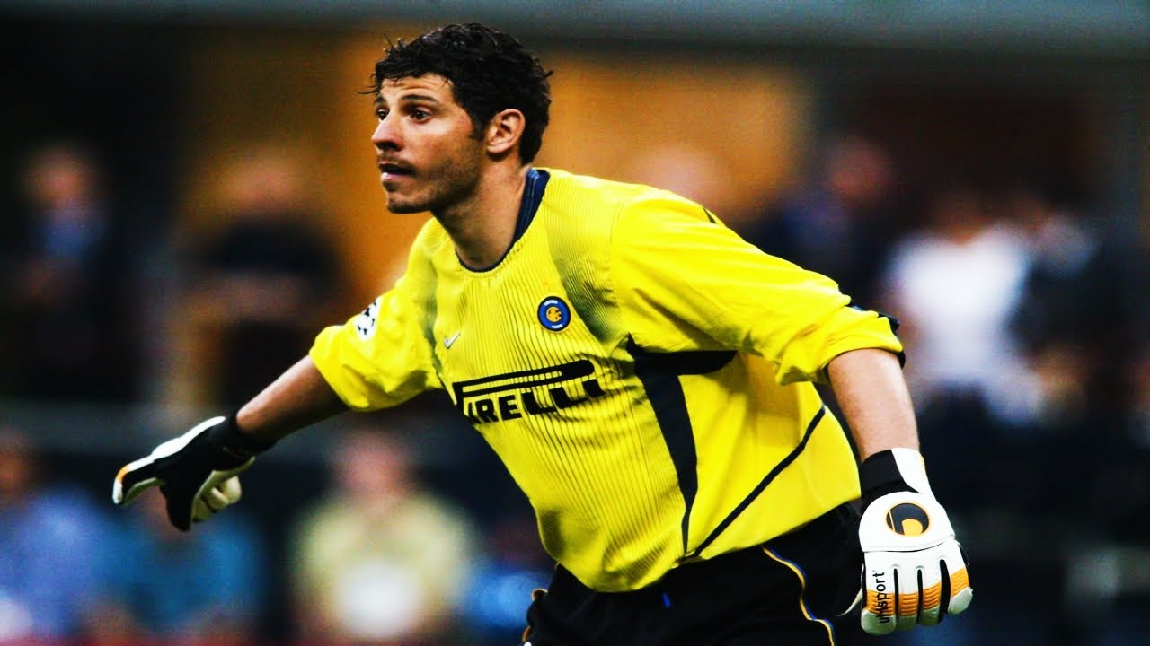 Francesco Toldo saves
