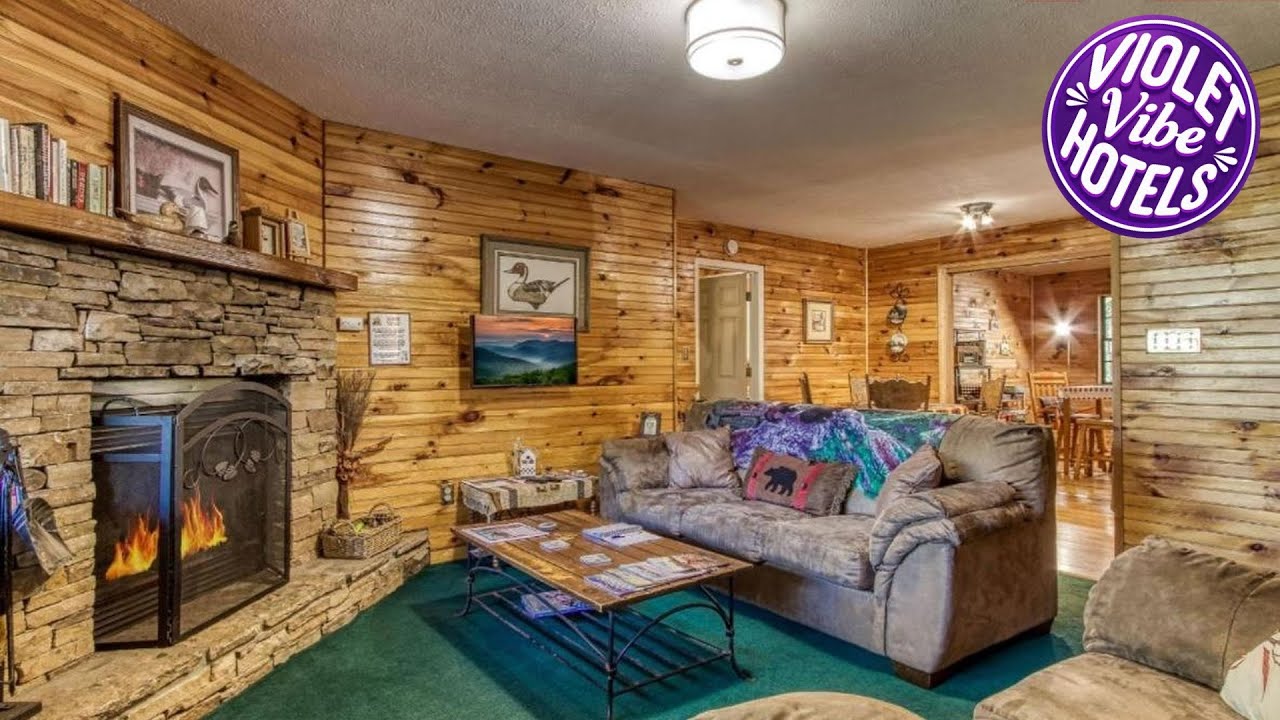 Sunset Ridge Cabin - behind Dollywood, large game room, jacuzzi tub, fire pit, large wrap-around dec