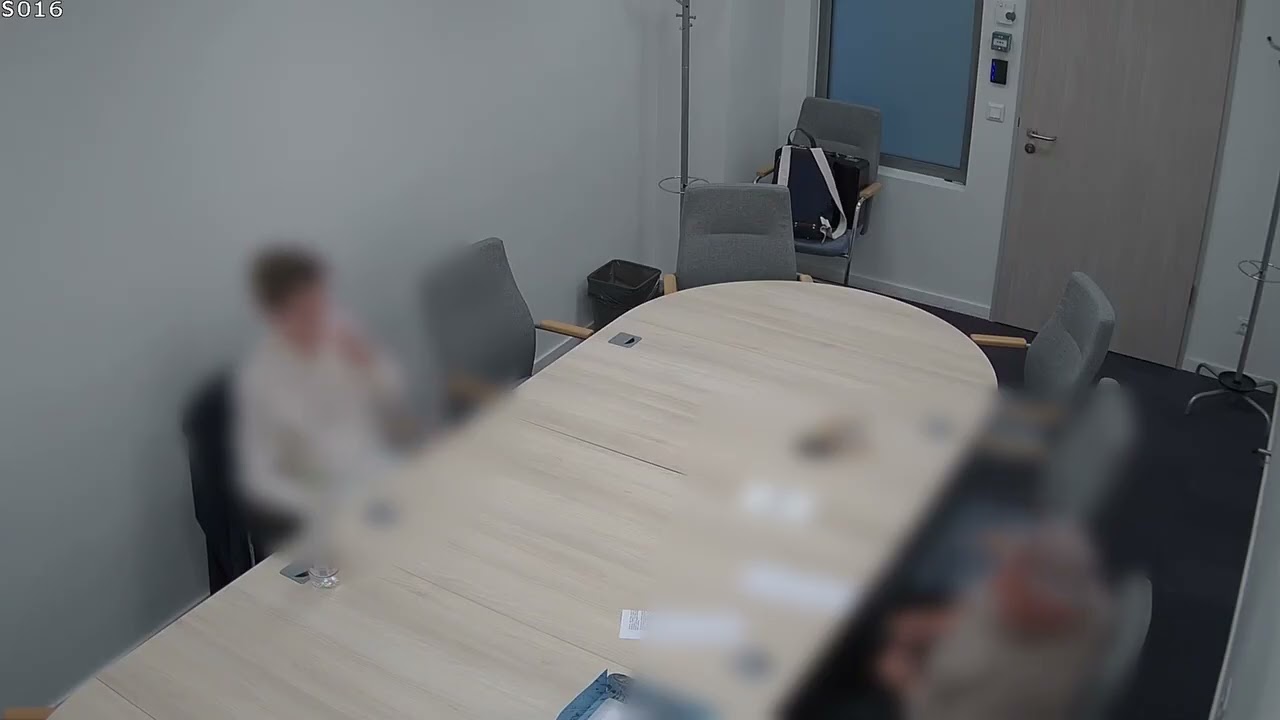 GUNDALF (A TISZA p&aacute;rt 19 &eacute;ves informatikus&aacute;nak) kihallgat&aacute;sa. A korm&aacute;ny &aacute;ltal megv&aacute;gott, de eredeti.