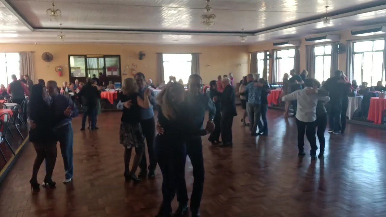 Bailes da Veroka  com Musical Bam Bam & Cia no Clube dos Sargentos  dia 11/08/25
