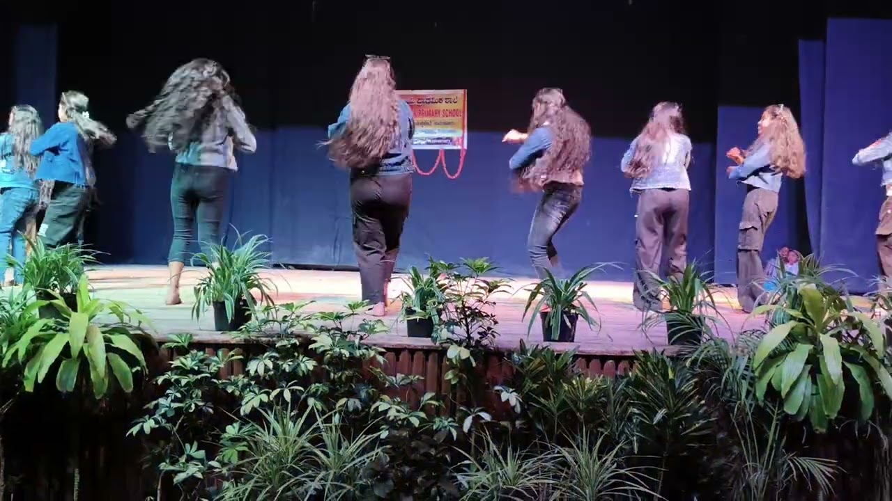 Rowdy baby remix dance performance Shri Bharthi HPS, Tumkur 