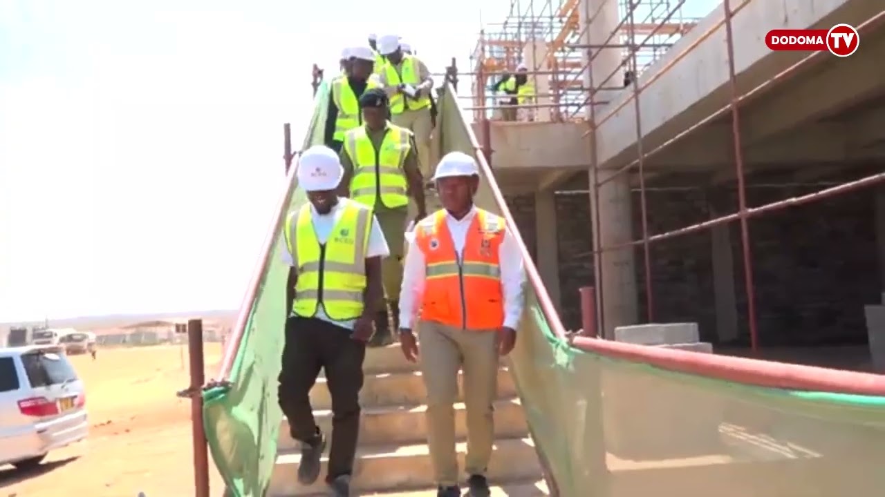 UWANJA WA NDEGE MSALATO KUPAKI MAGARI 500 KWA WAKATI MMOJA