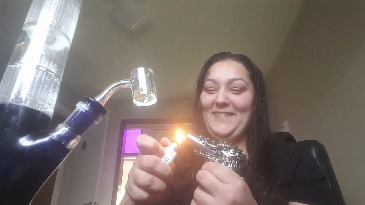 Bio bong with dab attachment