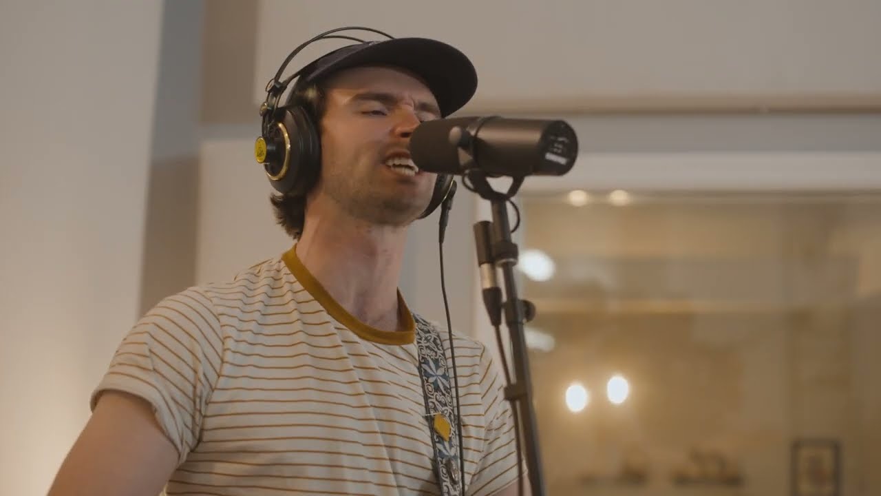 John Muirhead - Masterpiece (Live off the Floor)