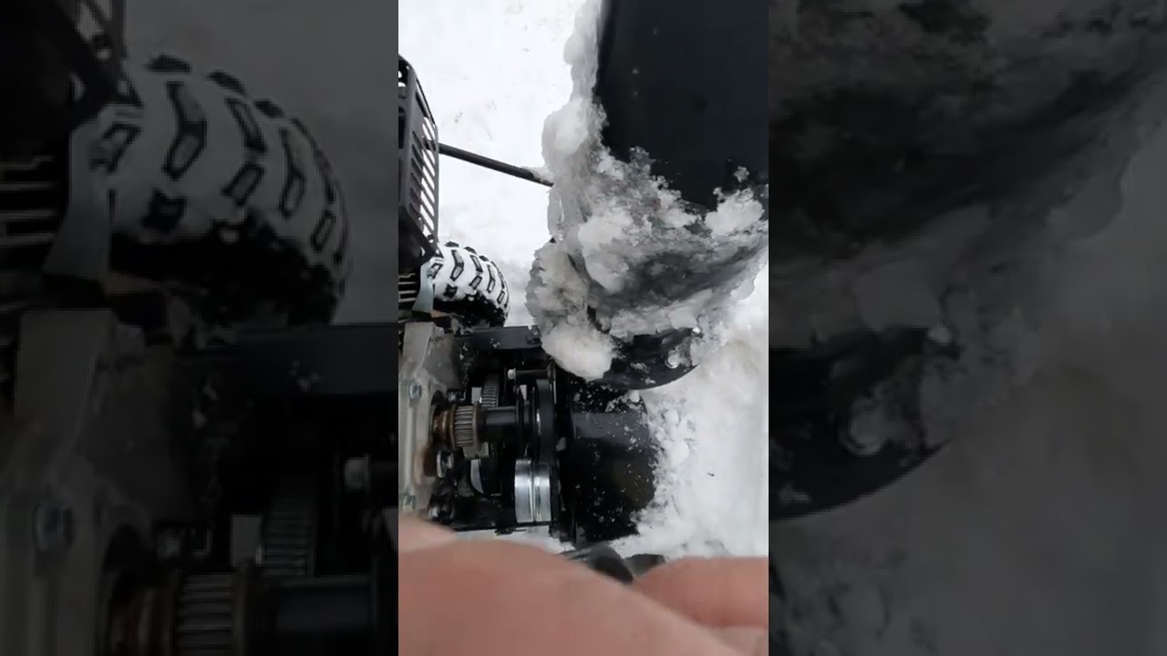 замена ремня привода колес,  снегоуборщика Huter 4100.