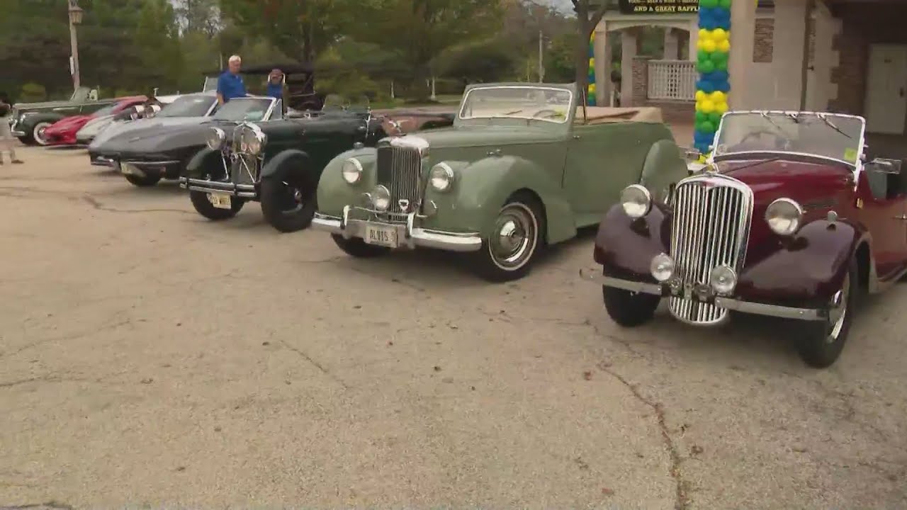 Lake Forest 'Then & Now' Auto Show showcases dozens of vintage cars