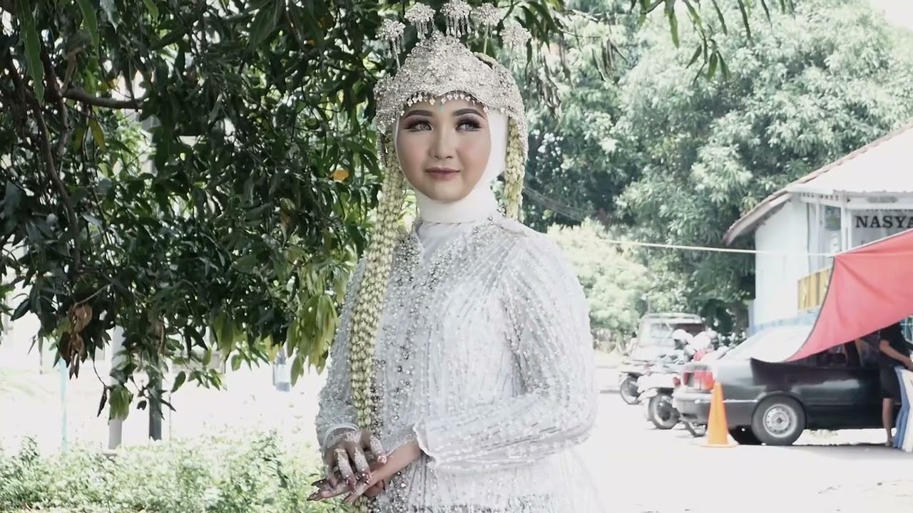 Dede dan Nur intro